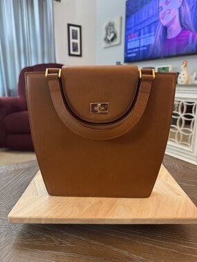 Bally Brown Handbag structured handbag featuring gold-tone hardware. Authentic